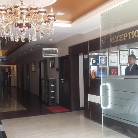 The Grand Krishna Luxury Hotel Chikmagalur Bagian luar foto