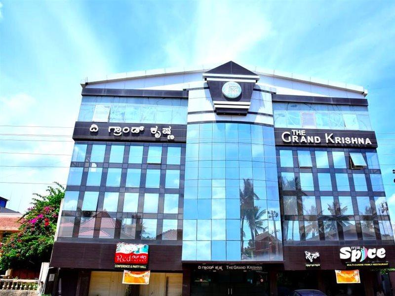 The Grand Krishna Luxury Hotel Chikmagalur Bagian luar foto