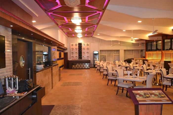 The Grand Krishna Luxury Hotel Chikmagalur Bagian luar foto